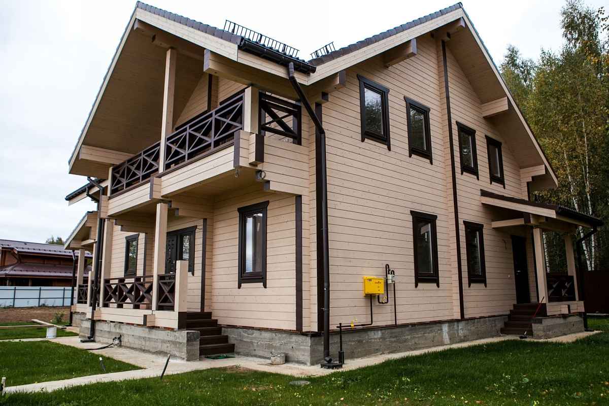 Деревянные окна в загородном доме в д. Березовый мостик. Фото 5