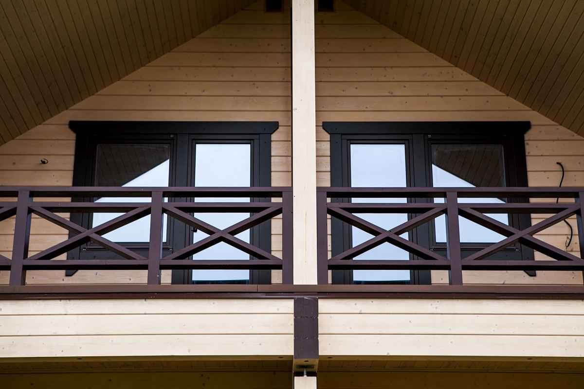 Деревянные окна в загородном доме в д. Березовый мостик. Фото 8