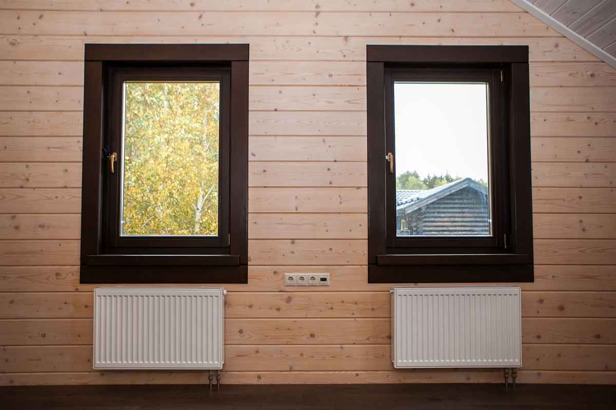 Деревянные окна в загородном доме в д. Березовый мостик. Фото 12