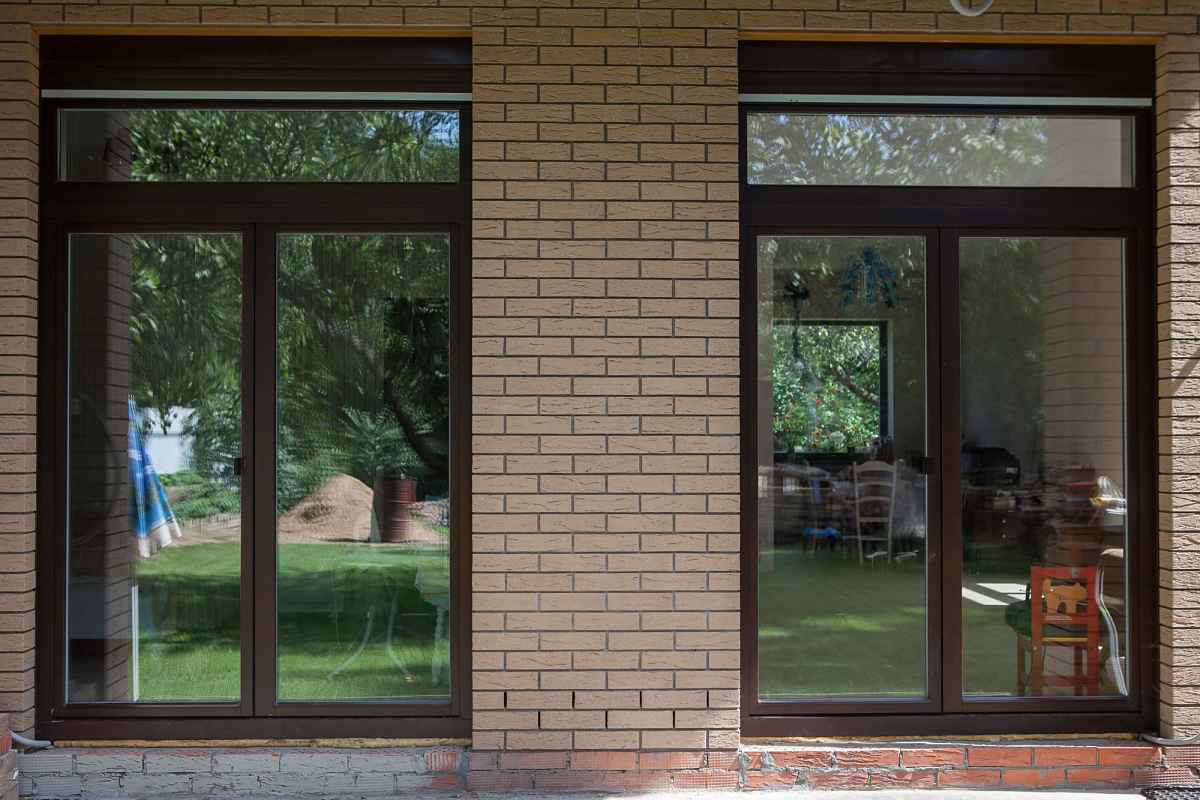 Деревянные окна в доме в г. Королев. Фото 1