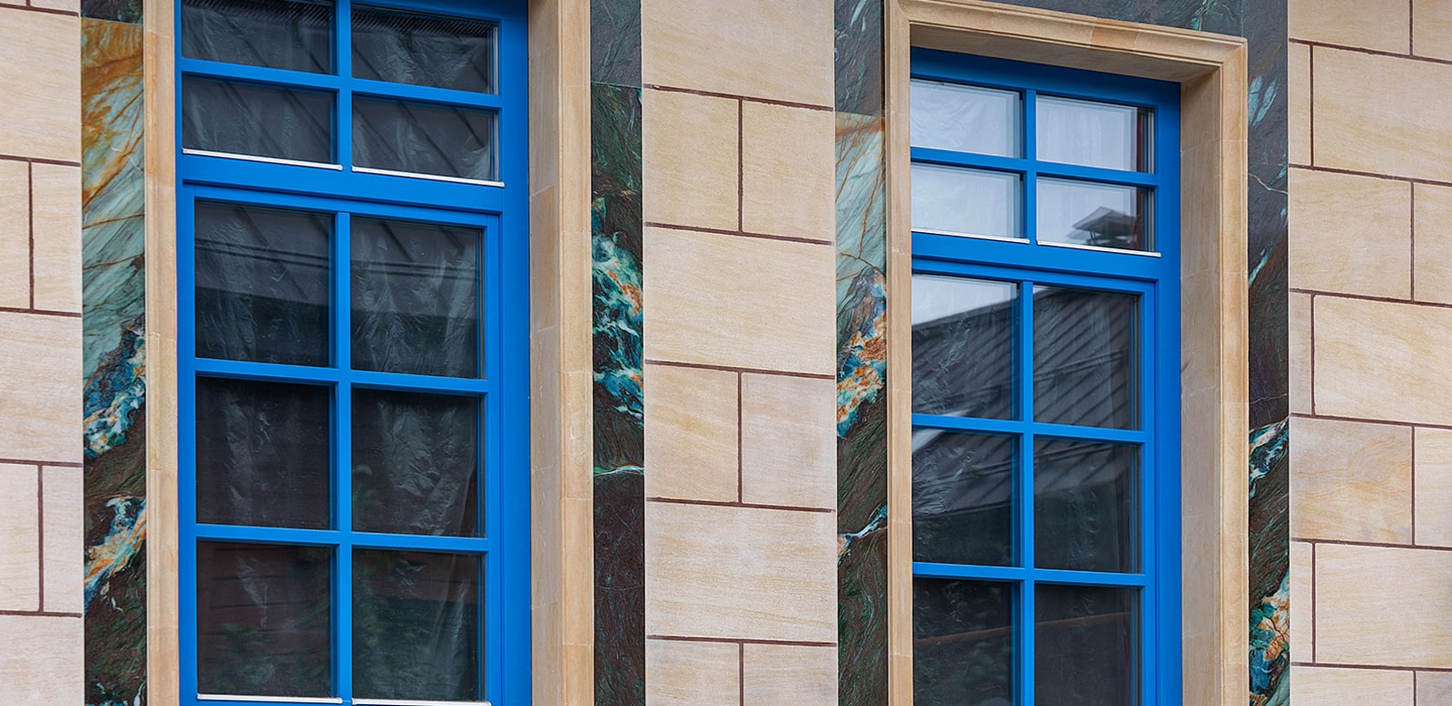 Косовцев. Окна и двери из сращенного дуба. Московская область.