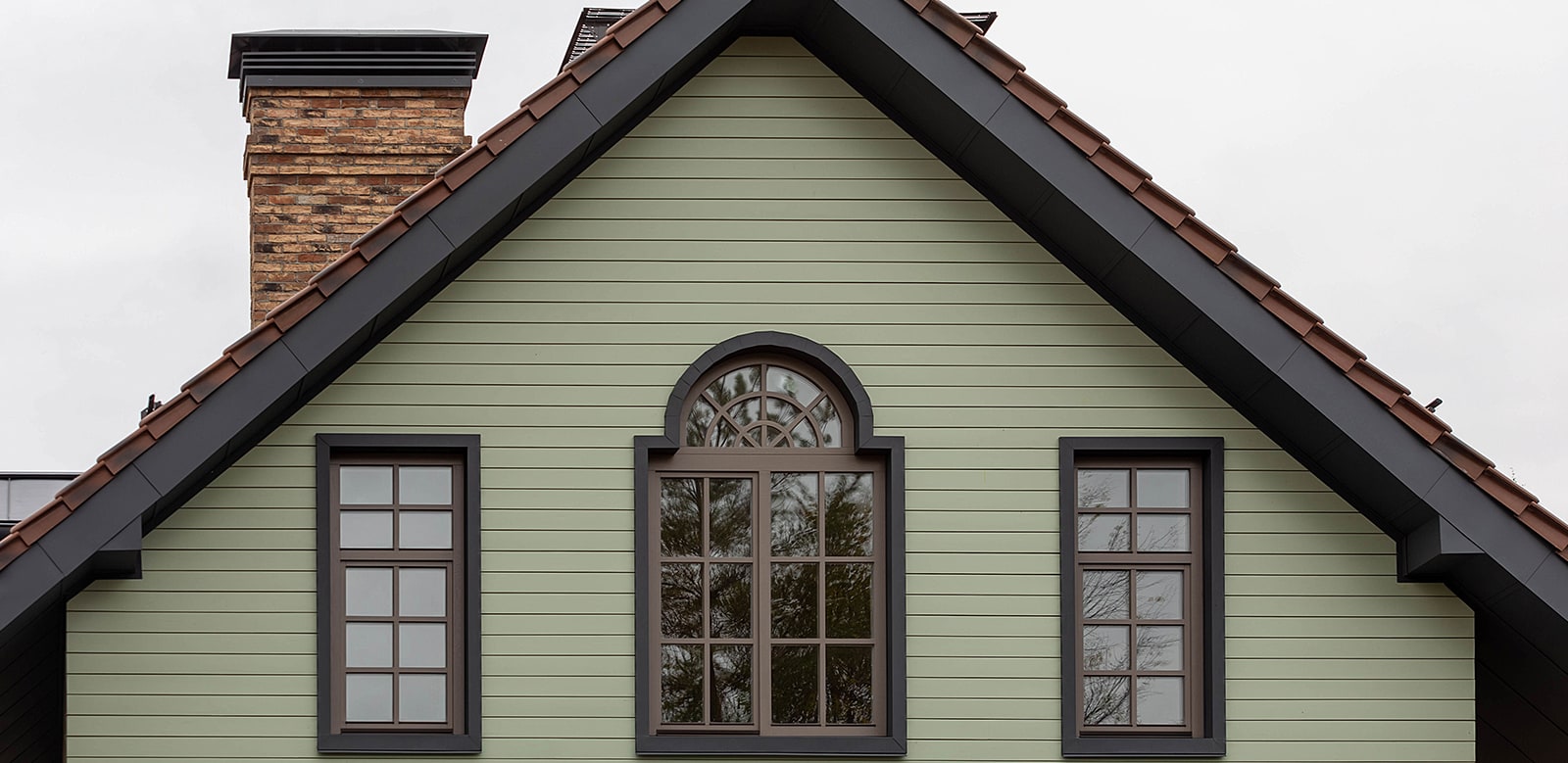 Косовцев. Окна и двери из сращенного дуба. Подмосковьеь.