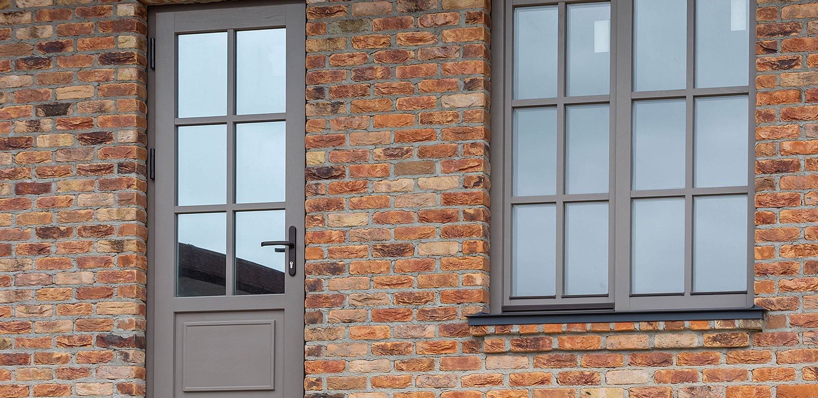 Косовцев. Окна и двери из сращенного дуба. Подмосковье.