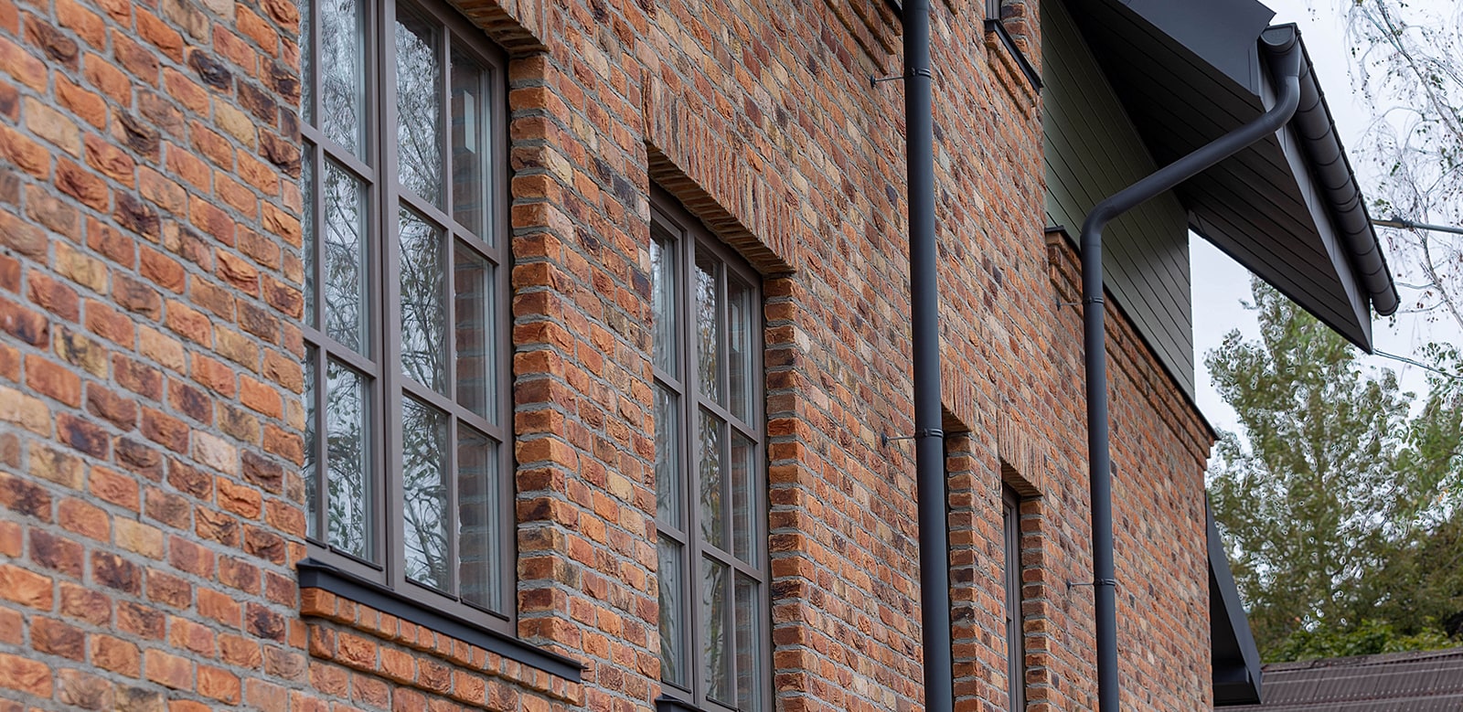 Косовцев. Окна и двери из сращенного дуба. Подмосковье.