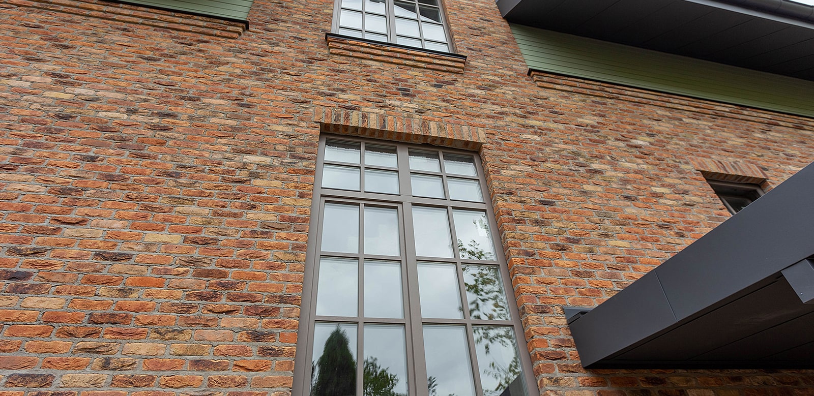 Косовцев. Окна и двери из сращенного дуба. Подмосковье.