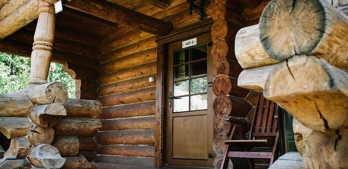 Деревянные окна в базе отдыха Мещерский скит. Фото 6