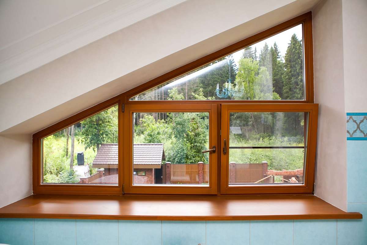 Евро окна из цельно ламельной лиственницы. Фото 1