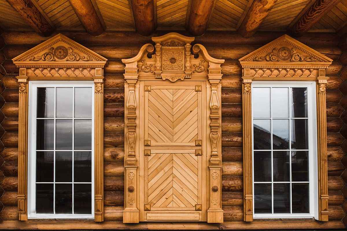 Остекление загородного дома окнами из дуба. Фото 3