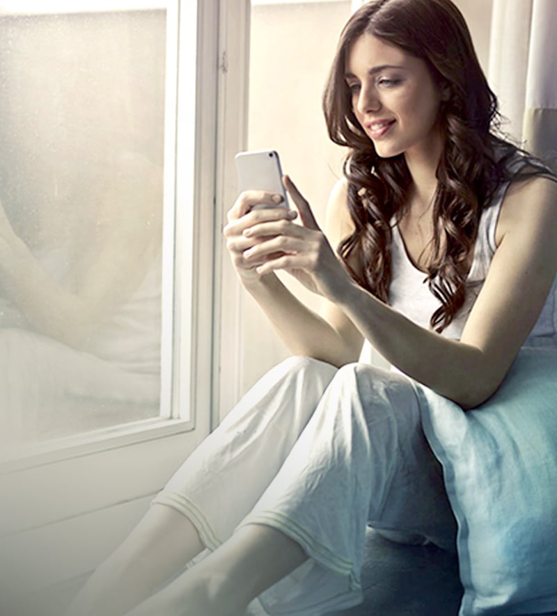 Девушка оставляет заявку