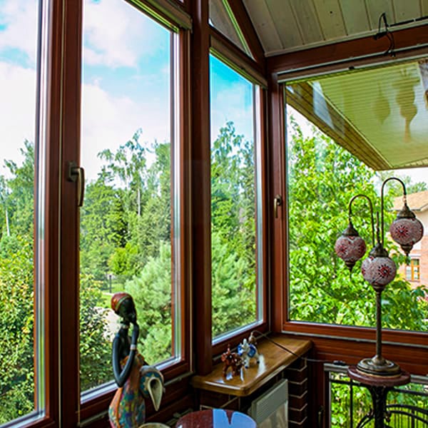 Балконы и лоджии из дерева